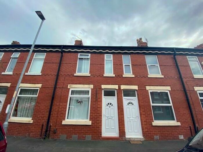 2 Bedroom House To Rent In Middleham Street, Fallowfield, Manchester, M14