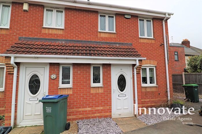 3 Bedroom Semi-Detached House To Rent In Penstock Drive, Oldbury, B69