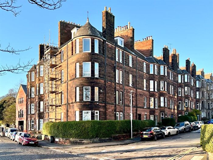 2 Bedroom Flat For Sale In Bellefield Avenue, Dundee, DD1