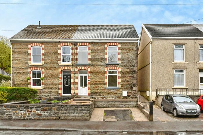 4 Bedroom Semi-Detached House For Sale In Heol Y Gors, Cwmgors, Ammanford, Neath Port Talbot, SA18