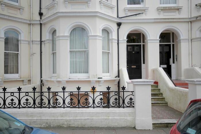 2 Bedroom Flat To Rent In St Aubyns, Hove, BN3