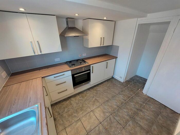 3 Bedroom Semi-Detached House To Rent In Durley Dean Road, Birmingham, B29