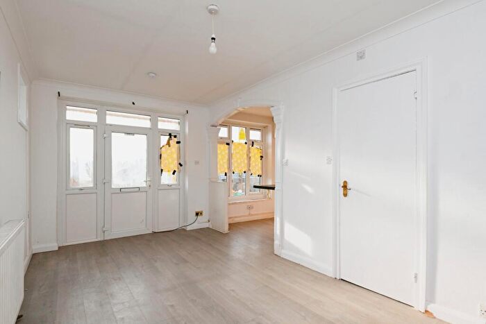 2 Bedroom Bungalow For Sale In Beach Way, Clacton-On-Sea, Essex, CO15