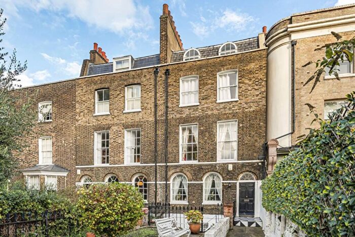5 Bedroom End Of Terrace House For Sale In Kennington Road, Kennington, London, SE11