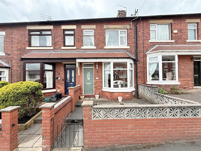 2 Bedroom Terraced House For Sale In Taylor Street, Hollingworth, Hyde, SK14