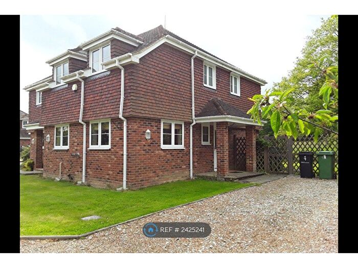 3 Bedroom Semi-Detached House To Rent In Ulcombe, Maidstone, ME17