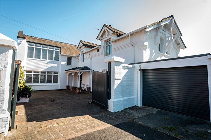 3 Bedroom Property To Rent In Burbo Bank Road, Liverpool, L23