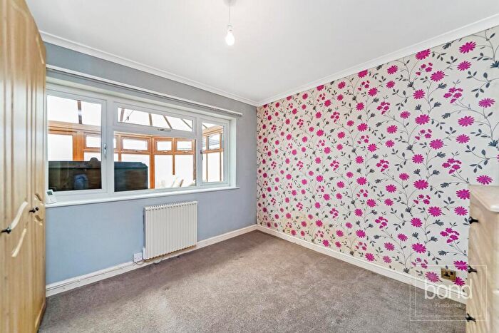 2 Bedroom Semi-Detached Bungalow For Sale In Runsell View, Danbury, Chelmsford, CM3