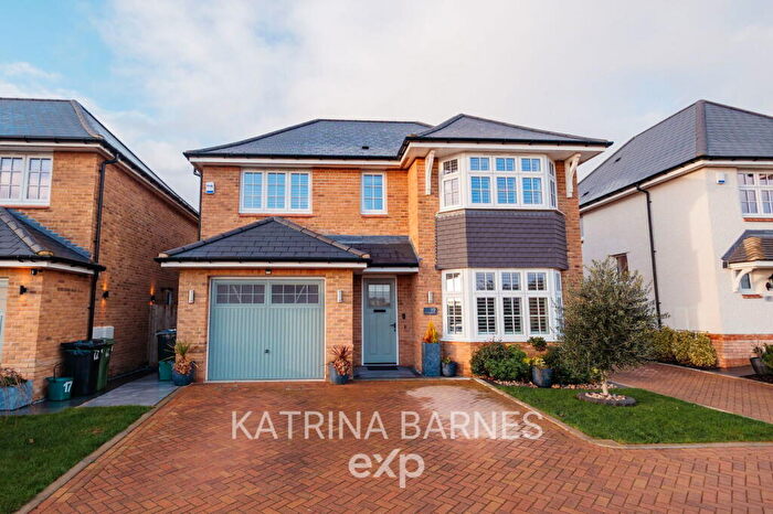 3 Bedroom Detached House For Sale In Jewitt Way, Silver End, CM8