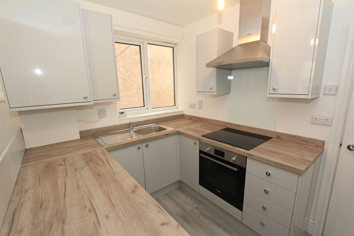 1 Bedroom Flat To Rent In South Street North, New Whittington, Chesterfield, S43