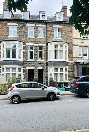 1 Bedroom Flat To Rent In South Crescent, Llandrindod Wells, Powys, LD1