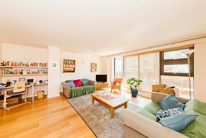2 Bedroom Apartment For Sale In Deanery Road | City Centre, BS1