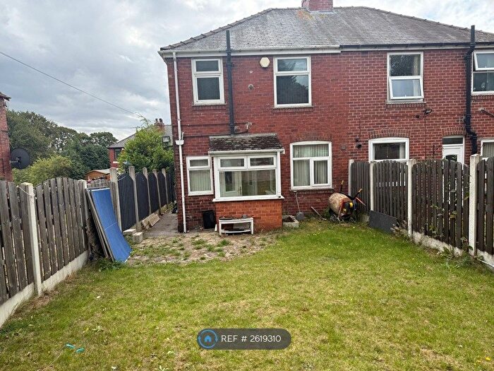 3 Bedroom Semi-Detached House To Rent In Oswestry Road, Sheffield, S5