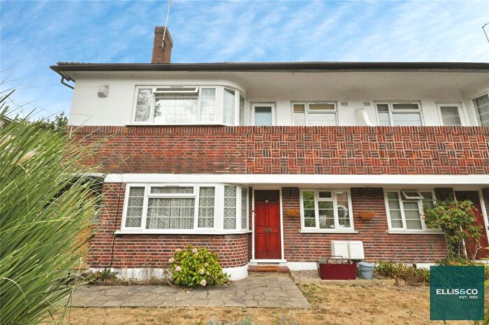 2 Bedroom Flat To Rent In Cyprus Road, Finchley, London, N3