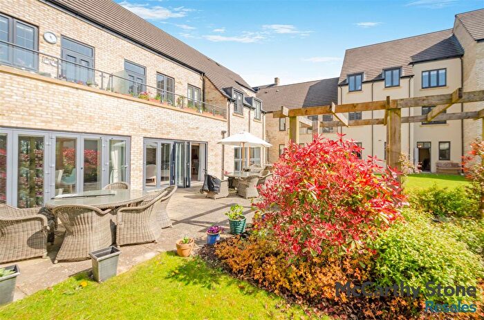 1 Bedroom Flat For Sale In Trinity Road, Chipping Norton, Oxfordshire, OX7