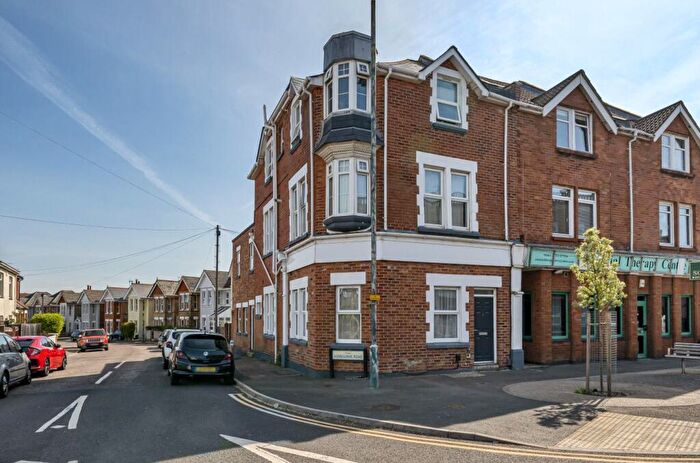 Studio For Sale In Seabourne Road, Pokesdown, Bournemouth, BH5