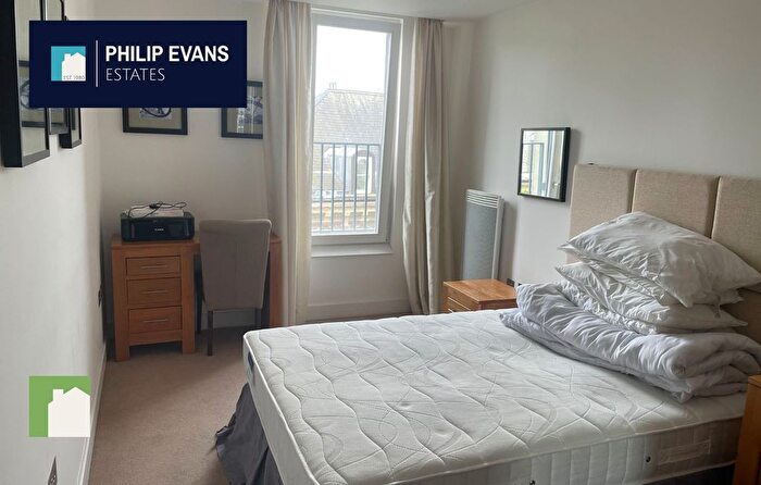 2 Bedroom Flat To Rent In The Hayes, Cardiff, CF10