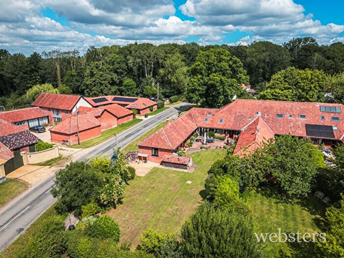 4 Bedroom Barn Conversion For Sale In Norwich Road, Shotesham St. Mary, NR15