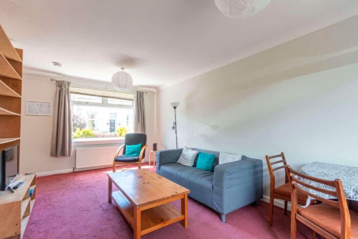 4 Bedroom Semi-Detached House To Rent In L – Springwood Park, Edinburgh, EH16