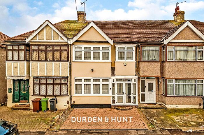 3 Bedroom Terraced House For Sale In Warley Avenue, Dagenham, RM8