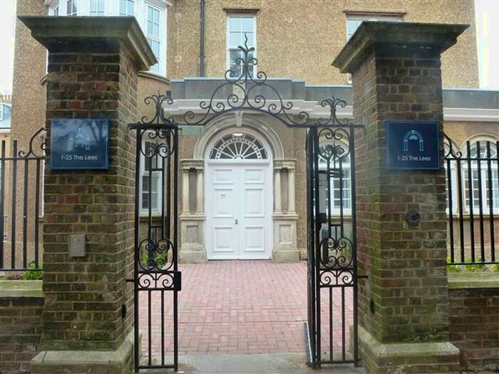 1 Bedroom Apartment To Rent In Manor Road, Brighton, Brighton, BN2