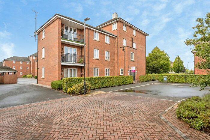 2 Bedroom Flat For Sale In Derwent Drive, Lakeside, Doncaster, DN4