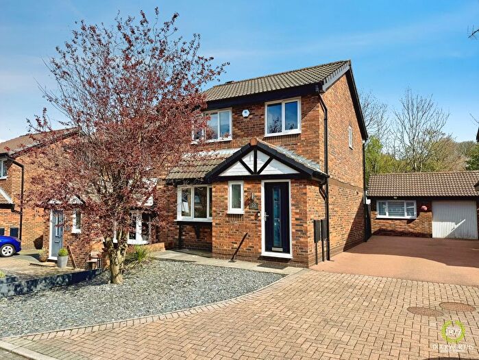 3 Bedroom Semi Detached House For Sale In Mayfield Gardens, Oswaldtwistle, BB5