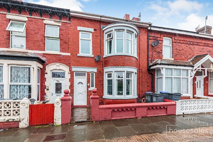 5 Bedroom Terraced House For Sale In Boothroyden, Blackpool, FY1