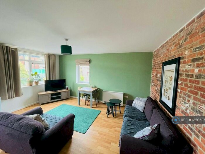 2 Bedroom Flat To Rent In Trinity Wharf, Hull, HU1