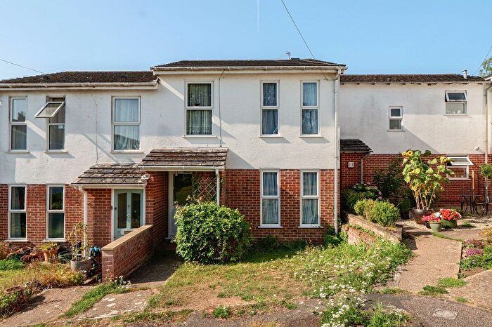 3 Bedroom Terraced House For Sale In Vale Way, Kings Worthy, SO23