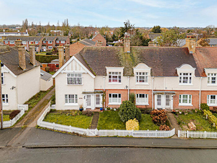 2 Bedroom Character Property For Sale In St. Georges Road, Sandwich, CT13