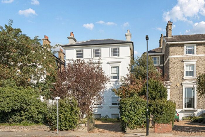 2 Bedroom Flat For Sale In Vanbrugh Terrace, Blackheath, SE3