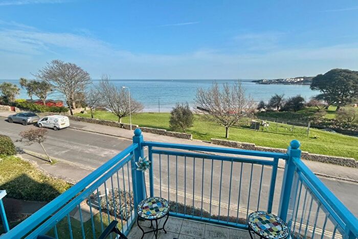 2 Bedroom Flat For Sale In De Moulham Road, Swanage, BH19