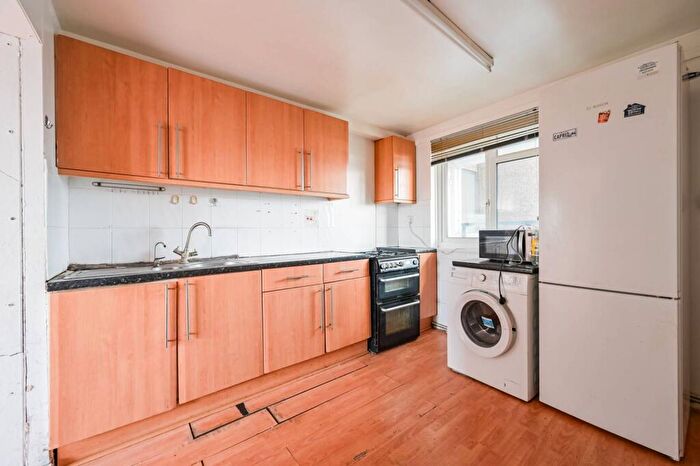 3 Bedroom Flat For Sale In , Stroud Green, London, N7