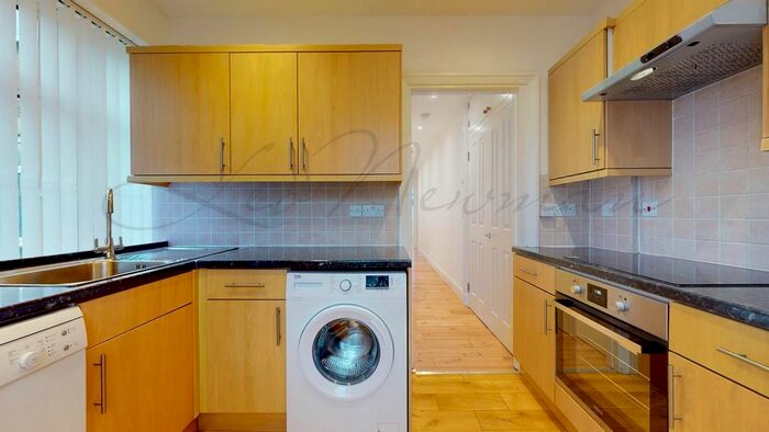 2 Bedroom Flat To Rent In Great Ormond Street, London, WC1N
