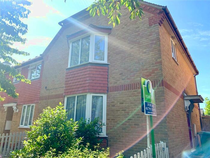 4 Bedroom House To Rent In Spillett Close, Faversham, Kent, ME13