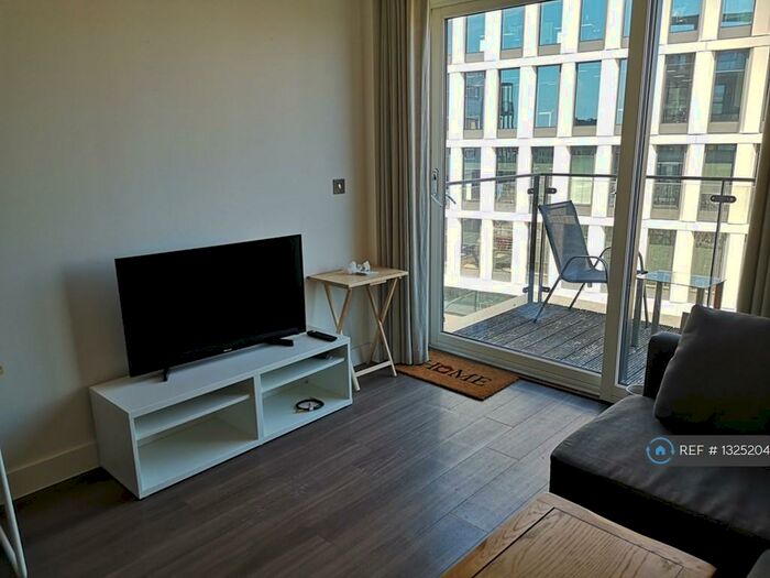 1 Bedroom Flat To Rent In Mill Park, Cambridge, CB1