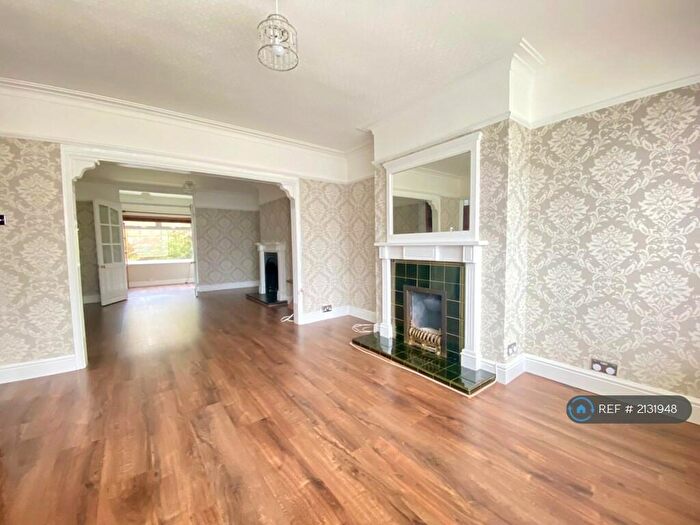 3 Bedroom Semi-Detached House To Rent In Wyncliffe Gardens, Leeds, LS17