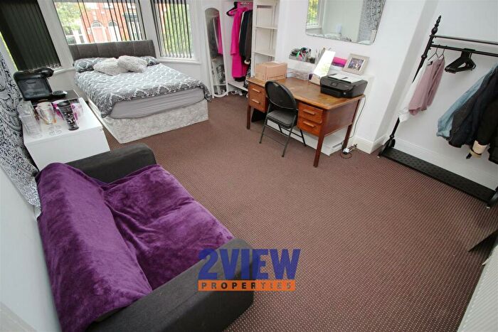 7 Bedroom House To Rent In Ash Grove, Hyde Park, Leeds, LS6