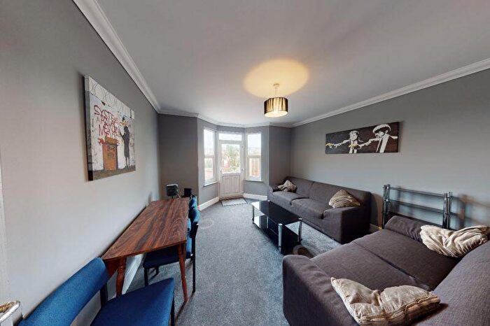6 Bedroom Terraced House To Rent In Ewhurst Road, Brighton, BN2