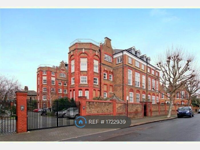 2 Bedroom Flat To Rent In Thackeray Road, London, SW8