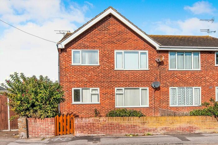 2 Bedroom Flat To Rent In Dumpton Lane, Ramsgate, Kent, CT11