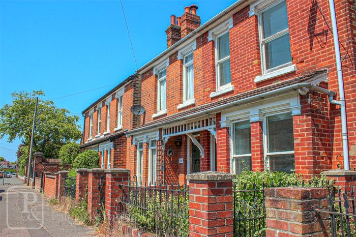 3 Bedroom Semi-Detached House To Rent In Constantine Road, Colchester, Essex, CO3