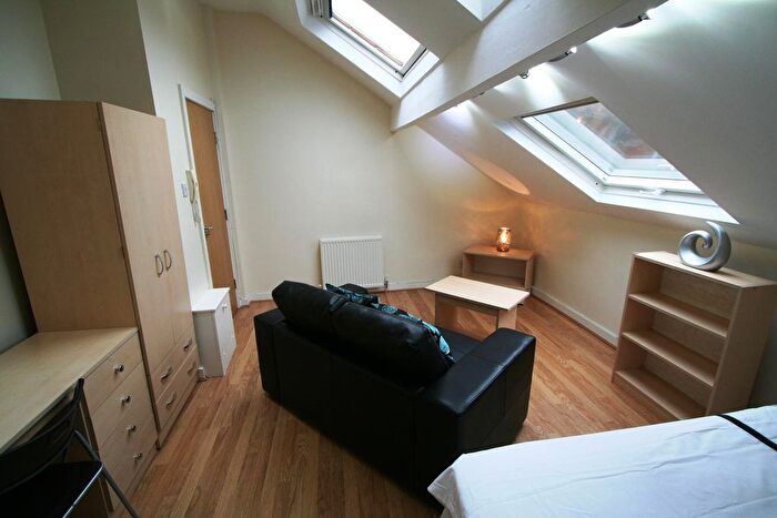 1 Bedroom Terraced House To Rent In Vinery Road, Leeds, LS4