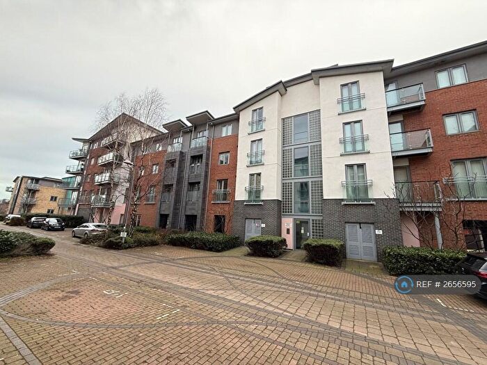 2 Bedroom Flat To Rent In Worsdell Drive, Gateshead, NE8