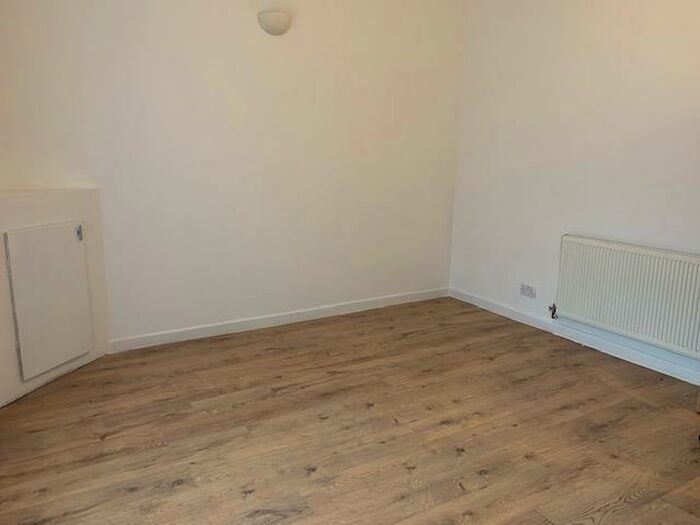 1 Bedroom Apartment To Rent In Lower Cathedral Road, Cardiff, CF11