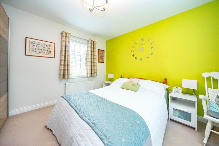 3 Bedroom Semi-Detached House For Sale In James Huxley Avenue, Maidstone, Kent, ME16