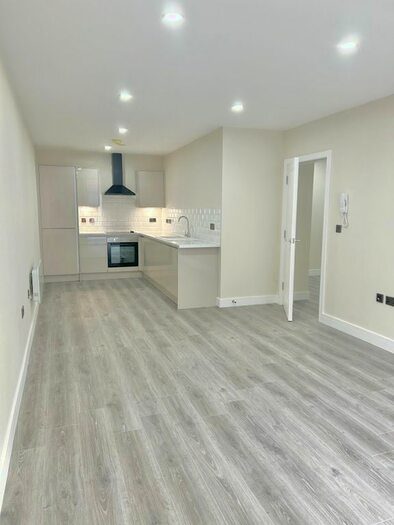 2 Bedroom Flat To Rent In Warstone Lane, Birmingham, West Midlands, B18