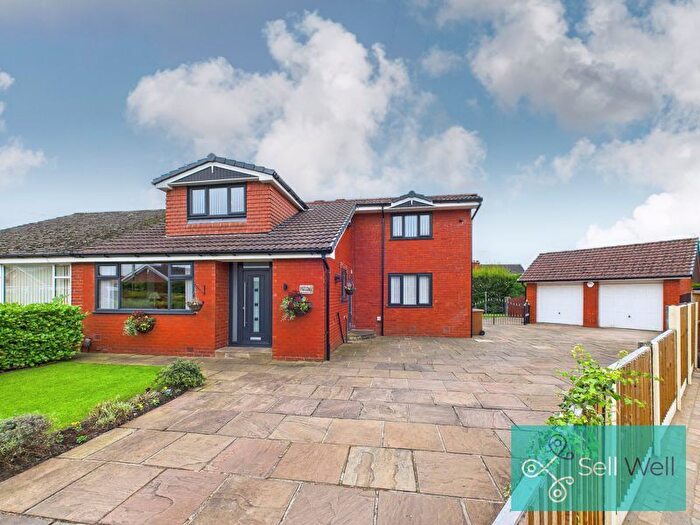 4 Bedroom Semi-detached House For Sale In Everard Close, Worsley, Manchester, M28