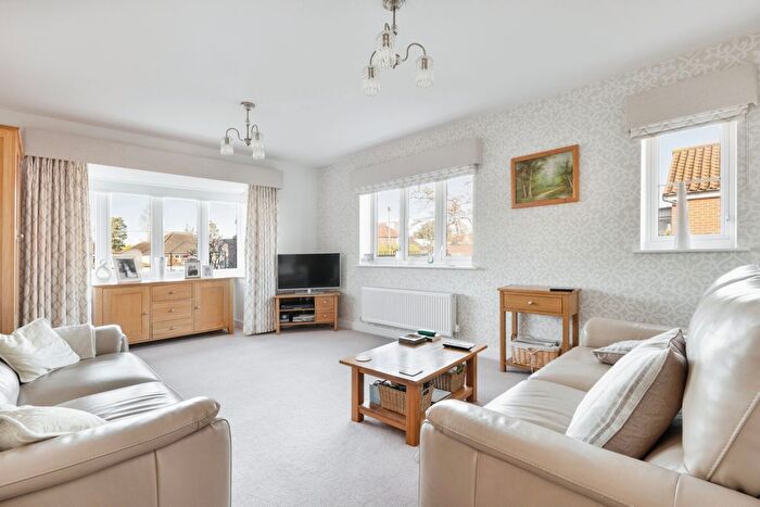 2 Bedroom Bungalow For Sale In Sutton Drive, Wymondham, Norfolk, NR18